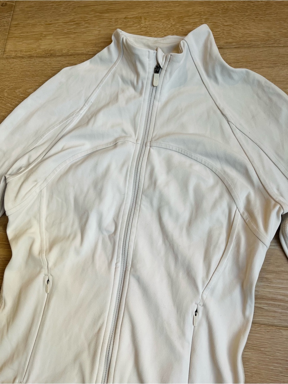 Lululemon White Women's Zip-Front Jacket - Sleek Active Style